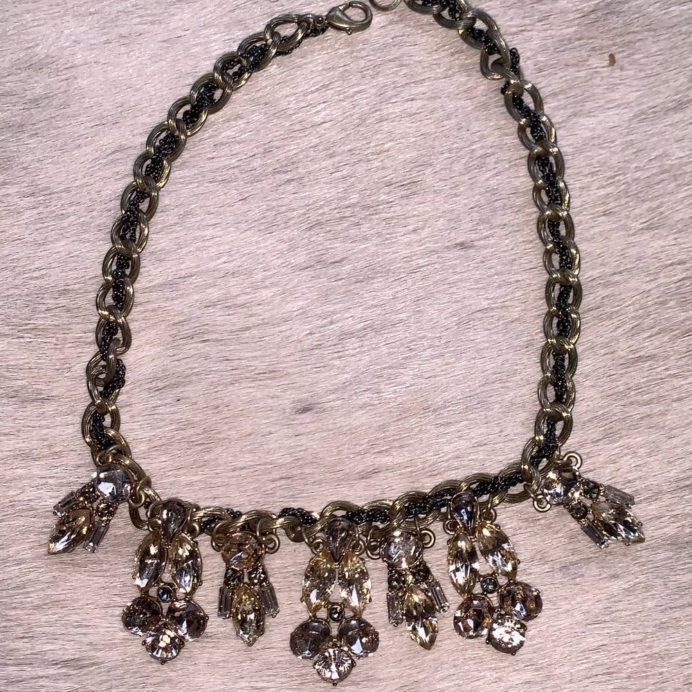 Adjustable statement necklace